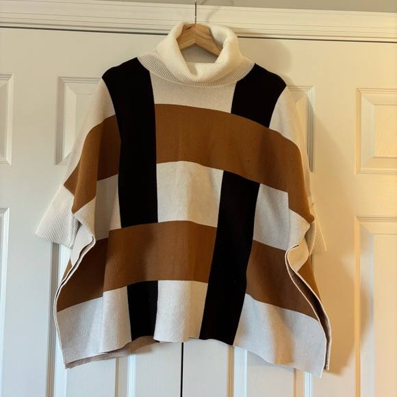 Anthropologie White and Brown Poncho Sweater - Picture 4 of 9